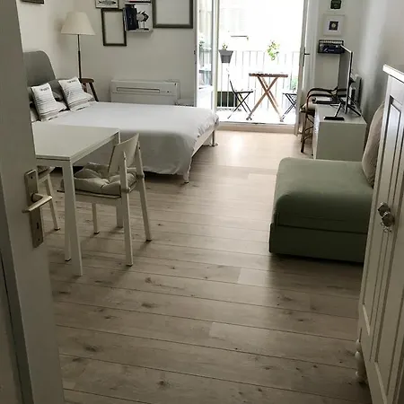 Chateau - Vieux Apartman *